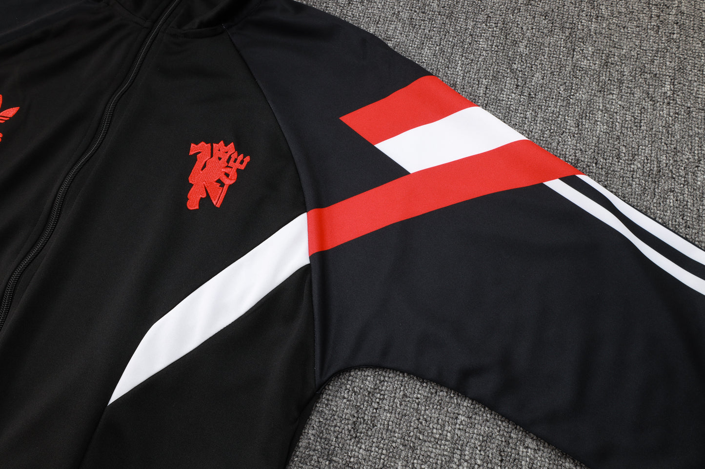 Manchester United Retro Tracksuit Set