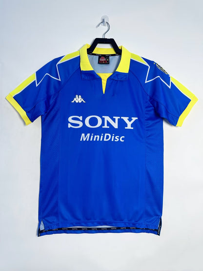 Juventus 1997/98 Away