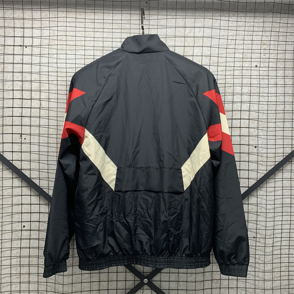 Manchester United Retro Windbreaker