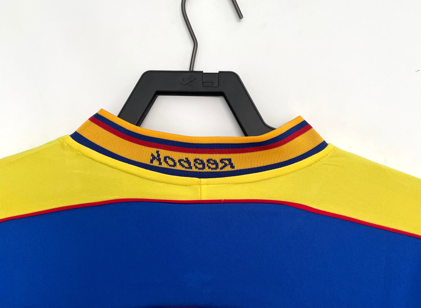 Colombia 2001 Home